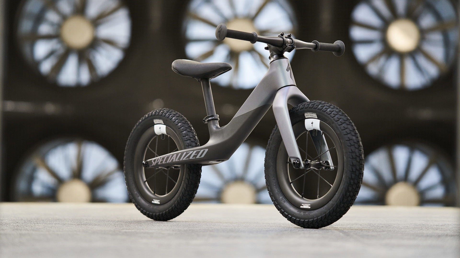 The Specialized Hotwalk Carbon – The Ultimate First Kid's Bike