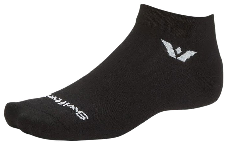 swiftwick aspire ankle socks-color-circuit black