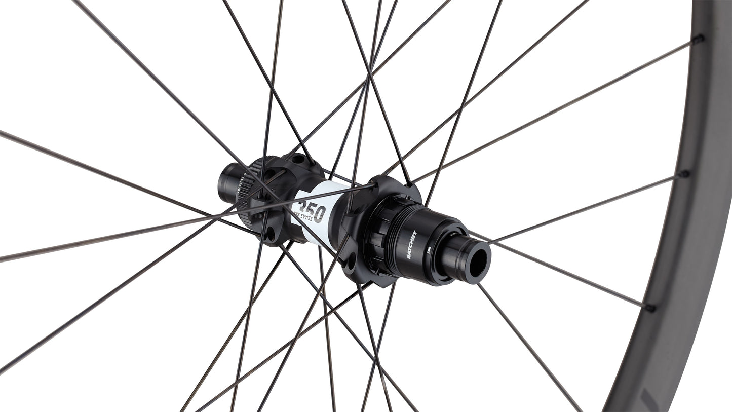 roval terra clx iii 700 rear wheel