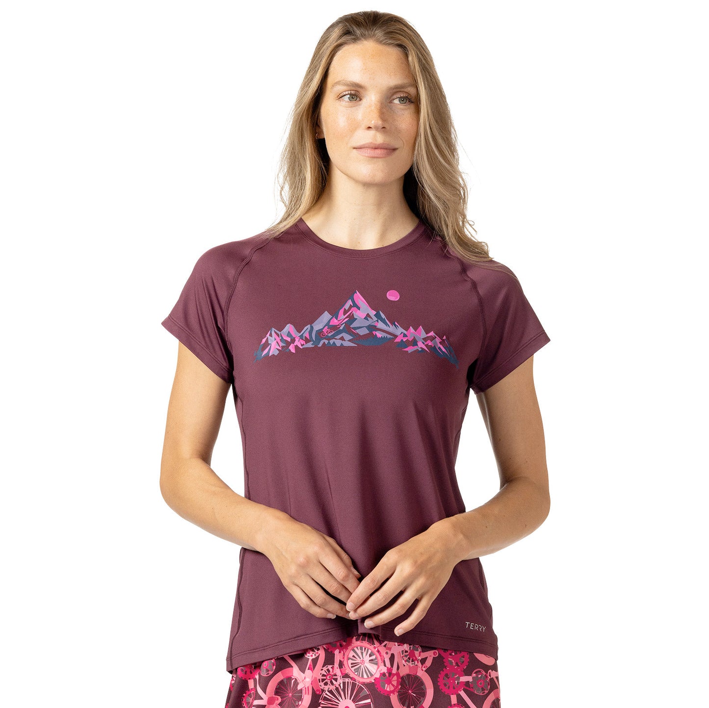 terry women’s tech tee flow-color-mar
wine | mountain mosaic