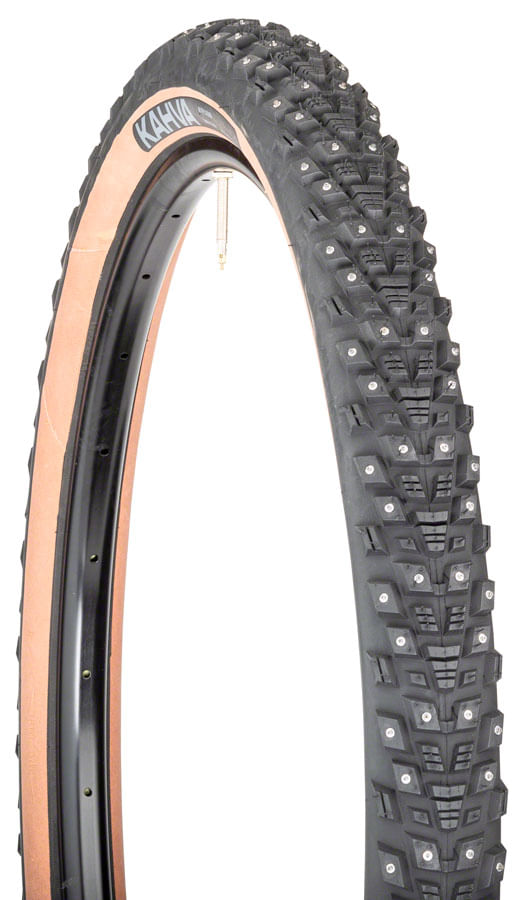45nrth 45-nrth-kahva-studded-tire-color-tan wall