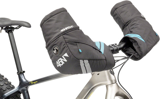 45nrth cobrafist pogies