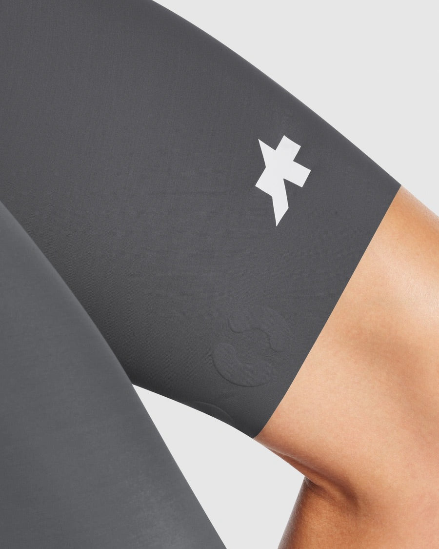 assos assos equipe r bib shorts s11