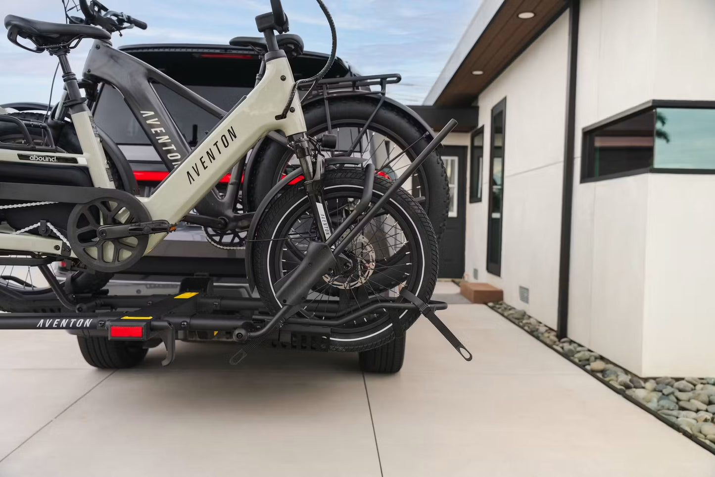 Aventon 2-Bike Hitch Rack Pro
