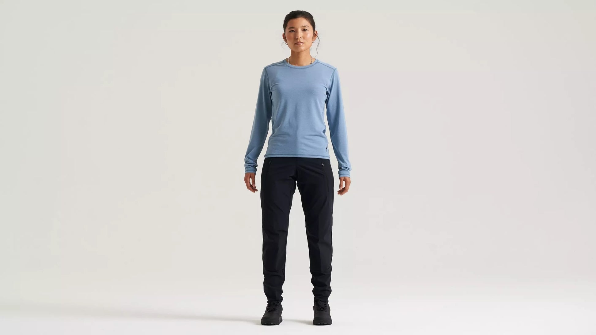 specialized women's traction long sleeve tee-color-glacial
